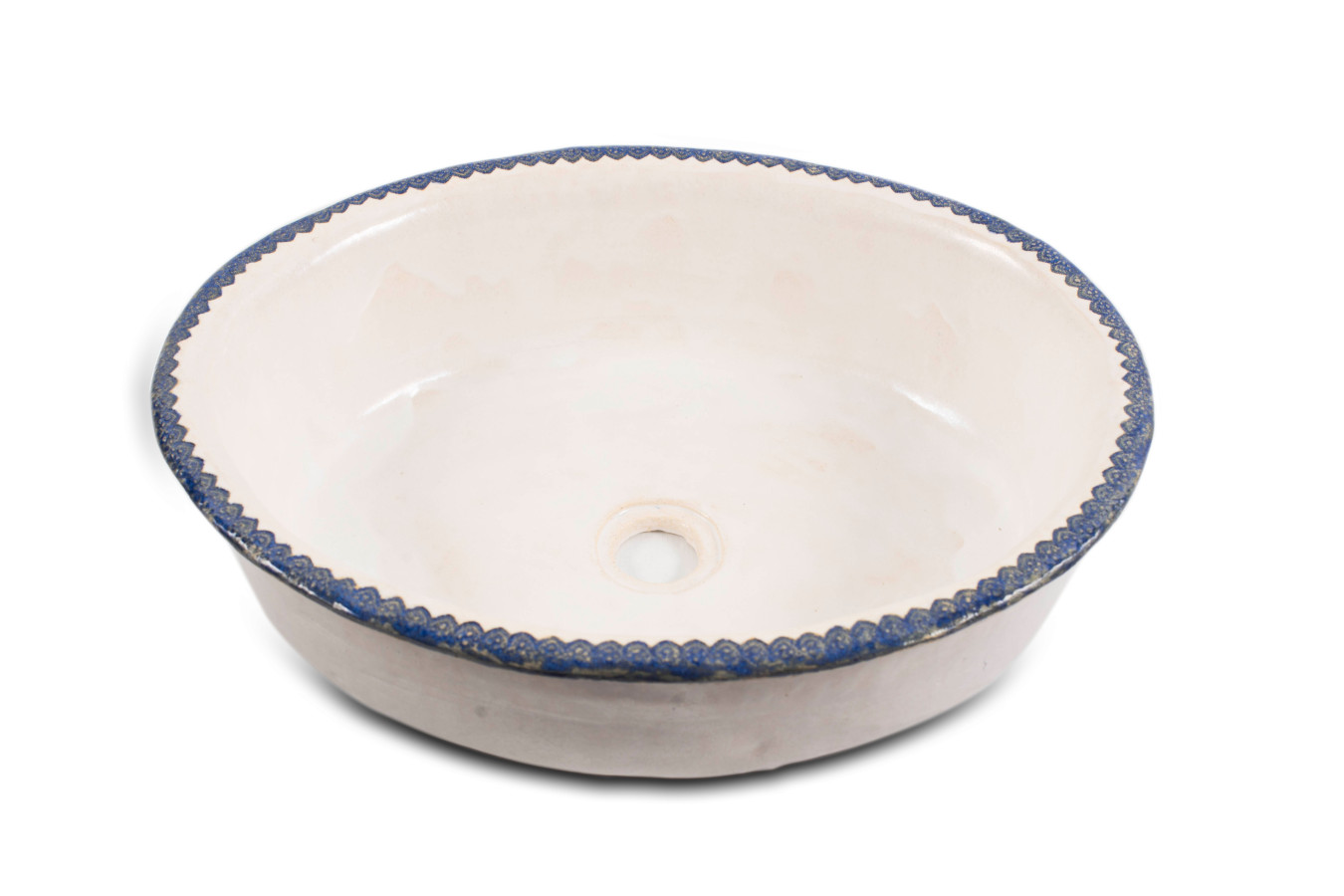 Kinga oval hand-formed sink