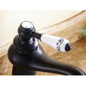 Cruz - black wash basin mixer