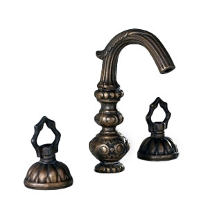 Alfonsina - brass wash basin mixer