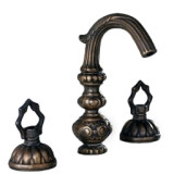 Alfonsina - brass wash basin mixer