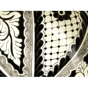 Atalaya - Black and white Mexican sink