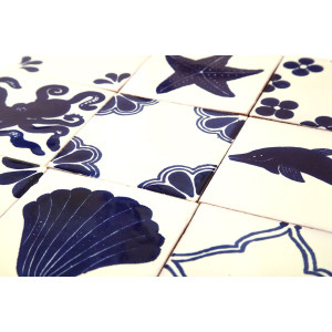 Mariscos - set of tiles in dominant cobalt color - 30 pieces
