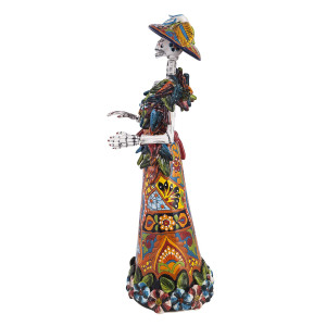 Catrina con rebozo - a traditional figure of La catrina