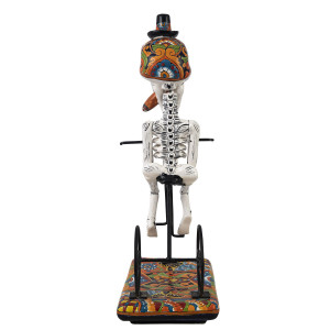 Catrin Ciclista - traditional figure with Talavera motif