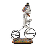 Catrin Ciclista - traditional figure with Talavera motif