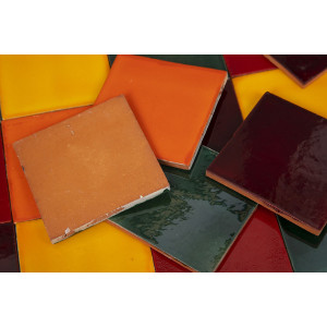 Borgońa - patchwork of single-color tiles - 90 pieces, 1 m2