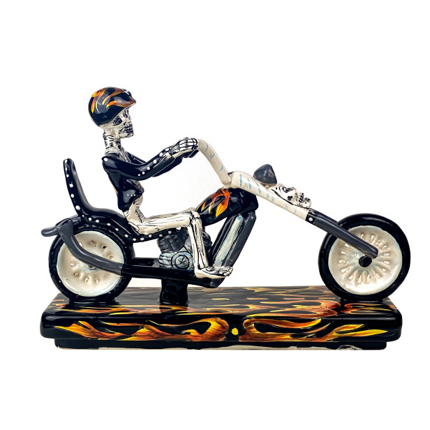 Motociclista  - Figure of a motorbike rider on a Harley