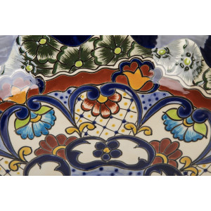Juanetta Prima - Ceramic washbasin with a raised pattern