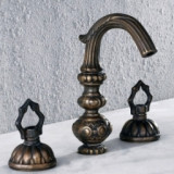 Alfonsina - brass wash basin mixer