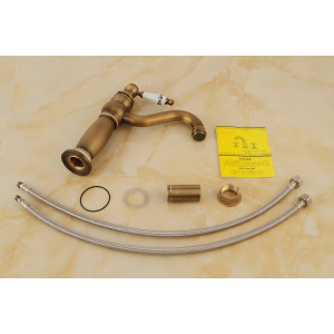 Clementine - brass wash basin mixer